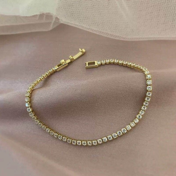 Glistening Simple Gold Plated Crystal Tennis Bracelet - Picture 5 of 10
